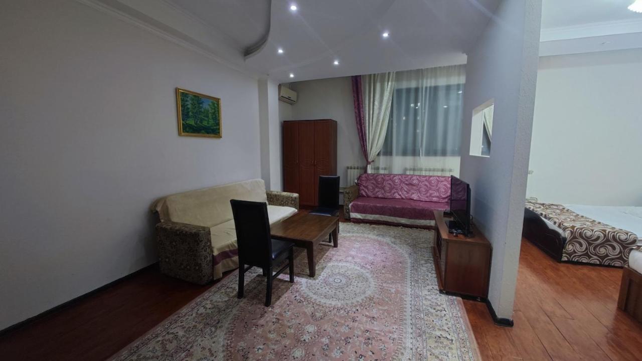 Bishkek Villa Hotel Esterno foto