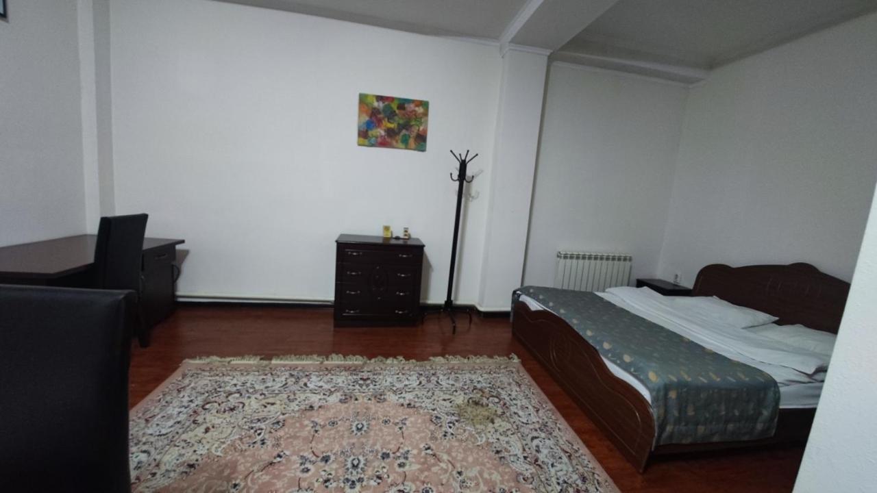 Bishkek Villa Hotel Esterno foto