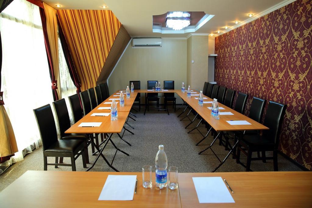Bishkek Villa Hotel Esterno foto