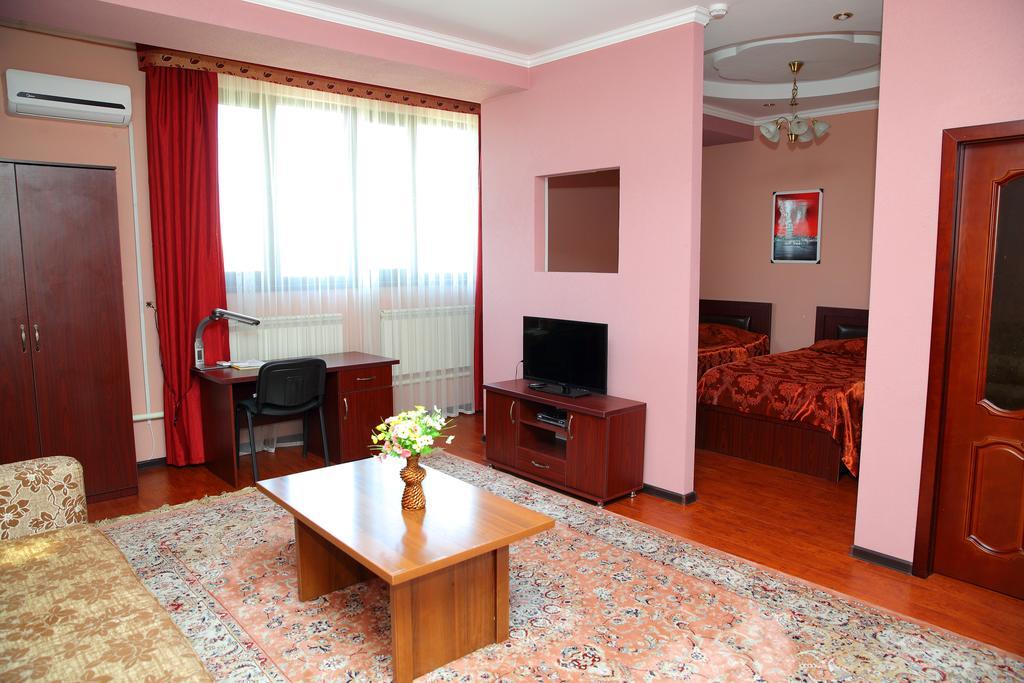 Bishkek Villa Hotel Esterno foto